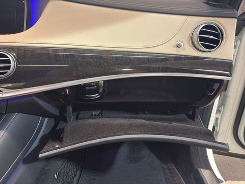 Used 2015 Mercedes-Benz S 550 Sedan image 24