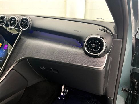 Certified 2025 Mercedes-Benz GLC 300 image 20