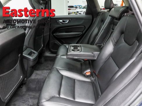 Used 2023 Volvo XC60 B5 Core image 20