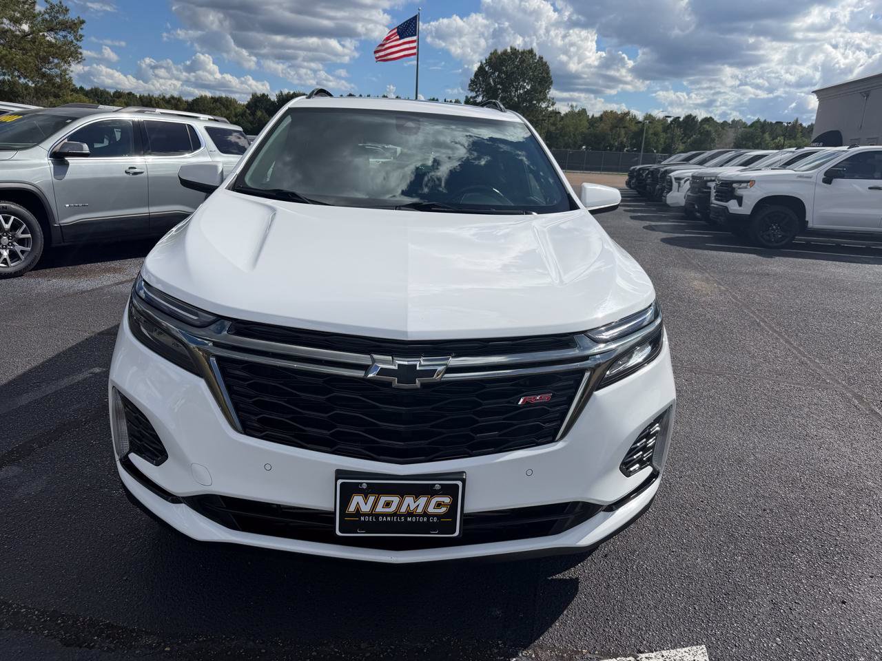 Used 2022 Chevrolet Equinox RS AWD/4WD image 2