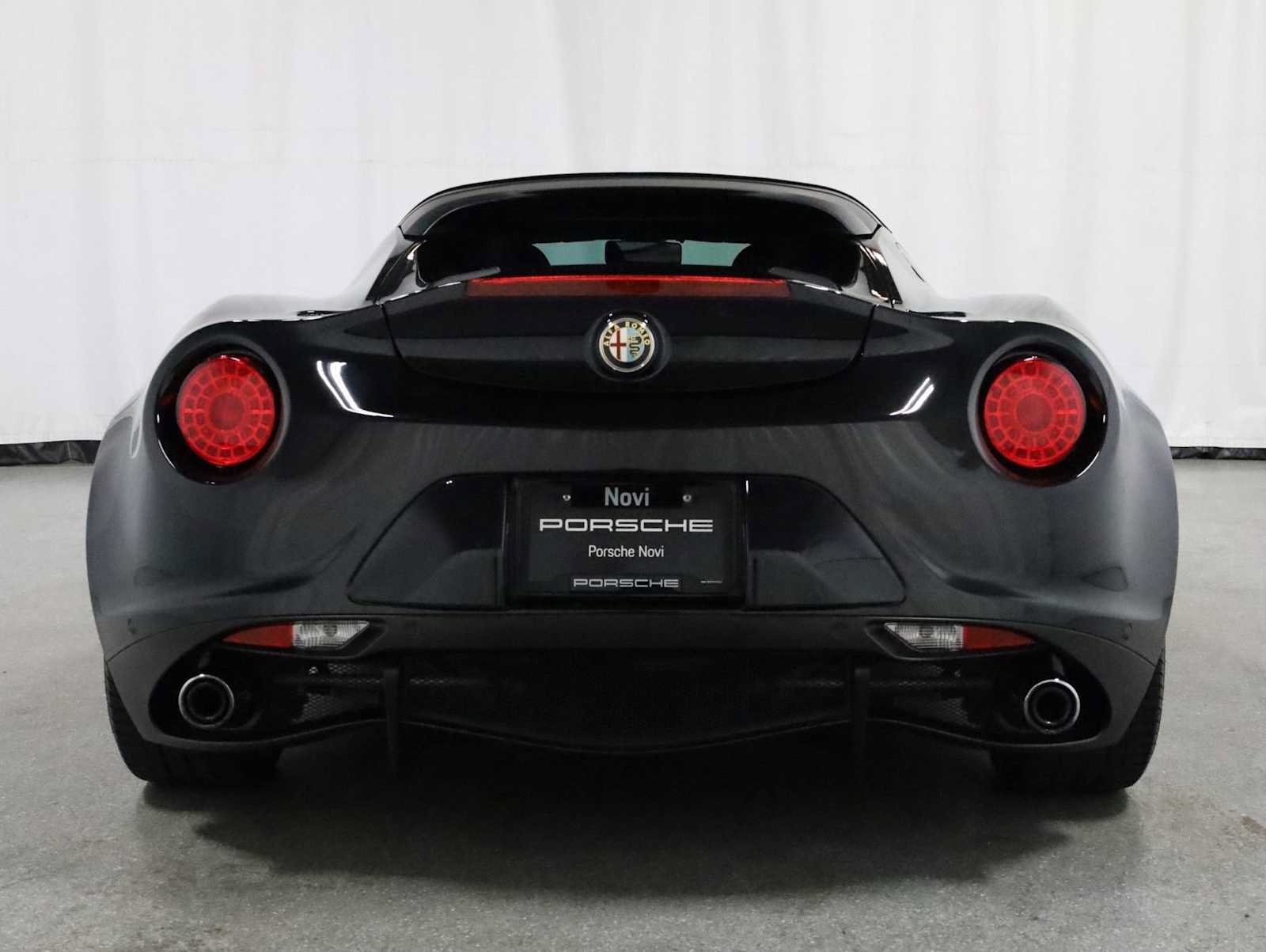 Used 2016 Alfa Romeo 4C Spider RWD image 7
