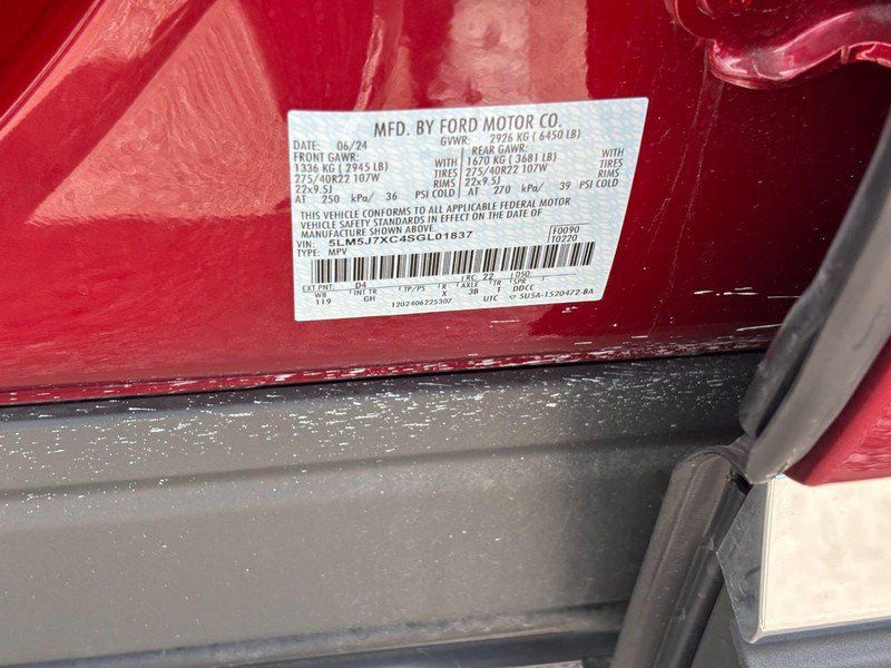 Used 2025 Lincoln Aviator Reserve w/ Equipment Group 201A AWD/4WD image 25