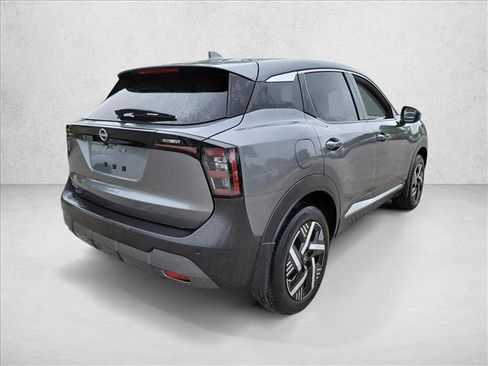 Used 2025 Nissan Kicks SV w/ Illumination Package FWD image 5