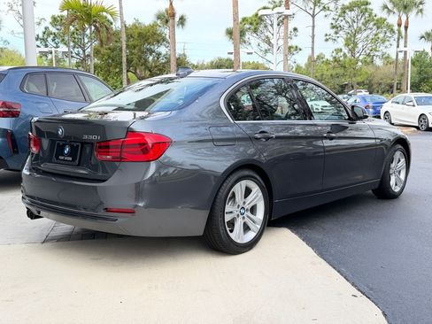 Used 2018 BMW 330i Sedan w/ Convenience Package image 8
