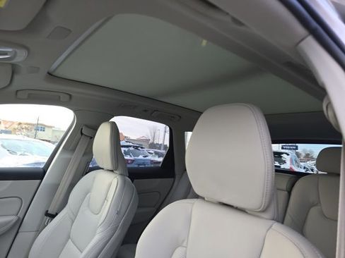 New 2026 Volvo XC60 B5 Ultra w/ Protection Package Premier AWD/4WD image 25