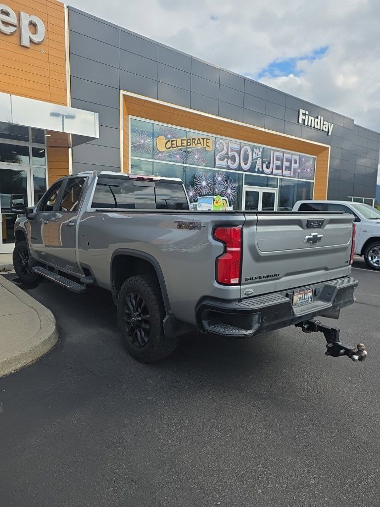 Used 2025 Chevrolet Silverado 3500 LT w/ Trail Boss Package AWD/4WD image 4