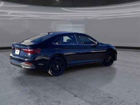 New 2026 Volkswagen Jetta SE image 5