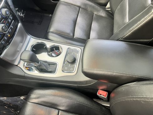 Used 2019 Jeep Grand Cherokee Limited w/ Luxury Group II AWD/4WD image 23