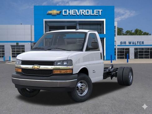 New 2025 Chevrolet Express 3500 w/ Power Convenience Package image 7