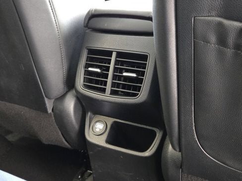 Used 2021 Kia Seltos SX image 9