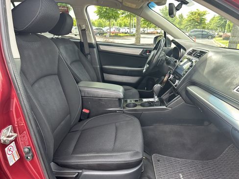Used 2019 Subaru Outback 2.5i Premium AWD/4WD image 31