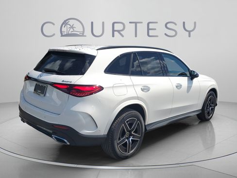 Certified 2026 Mercedes-Benz GLC 300 4MATIC image 4