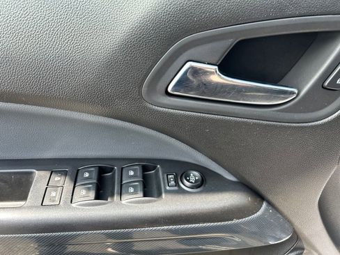 Used 2016 Chevrolet Colorado Z71 AWD/4WD image 10