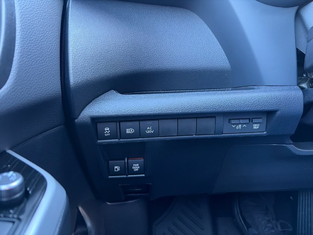 New 2026 Toyota Sienna XLE Woodland Edition AWD/4WD image 32