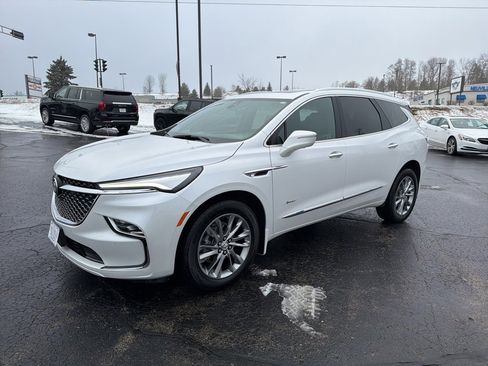 Used 2024 Buick Enclave Avenir w/ Avenir Technology Package image 7