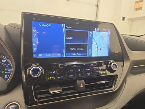Used 2021 Toyota Highlander Limited AWD/4WD image 24