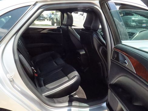 Used 2020 Lincoln MKZ Reserve FWD image 28