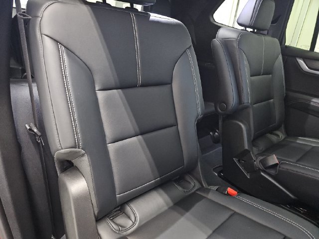Used 2026 GMC Acadia Elevation w/ Black Edition FWD image 33