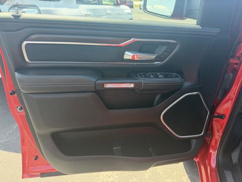 Used 2022 RAM 1500 Laramie AWD/4WD image 12