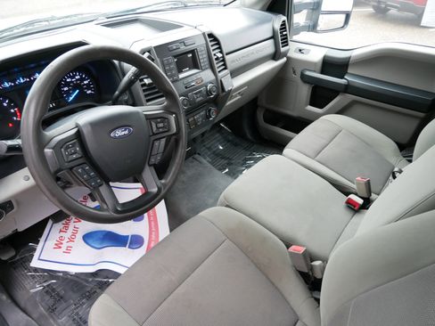 Used 2018 Ford F350 XL image 9