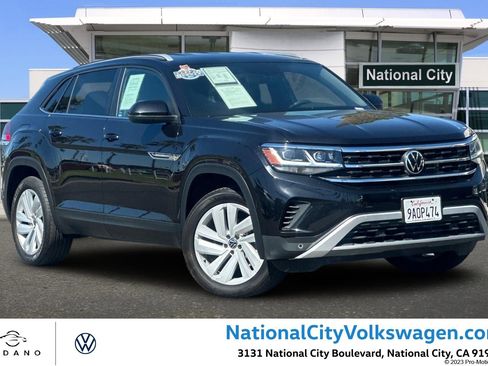 Used 2022 Volkswagen Atlas Cross Sport SE image 1