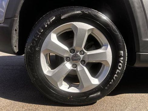 Used 2018 Jeep Compass Latitude w/ Popular Equipment Group AWD/4WD image 34