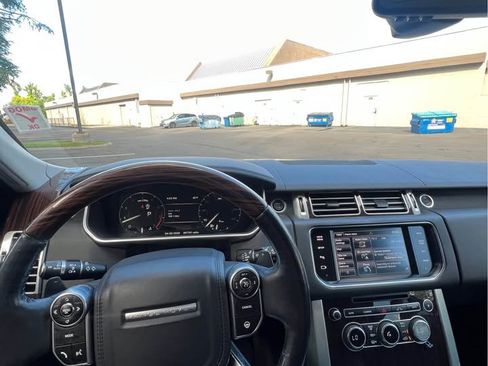 Used 2014 Land Rover Range Rover HSE AWD/4WD image 7