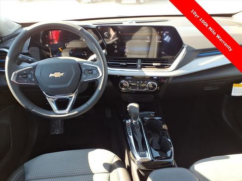 New 2026 Chevrolet Trax LT w/ Driver Confidence Package image 13