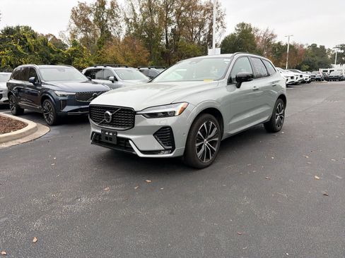 Certified 2025 Volvo XC60 B5 Plus image 51