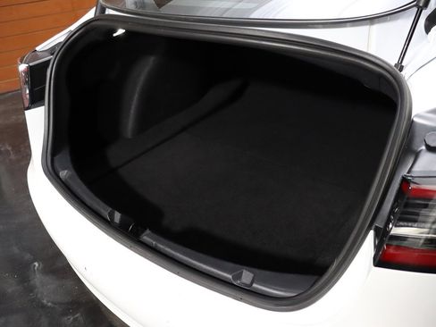 Used 2023 Tesla Model 3 Standard Range image 14