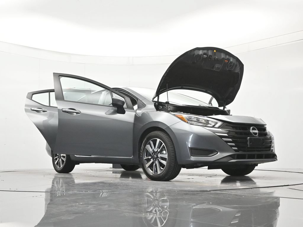 Used 2025 Nissan Versa SV FWD image 49