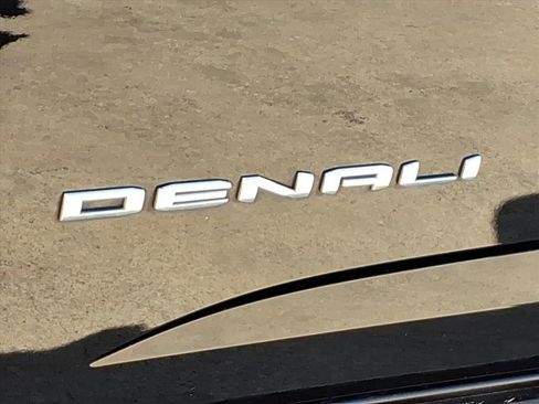 Certified 2021 GMC Canyon Denali image 10