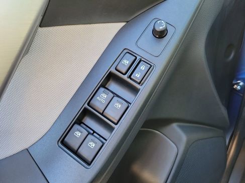 Used 2015 Subaru Forester 2.5i Premium w/ All-Weather Package image 21