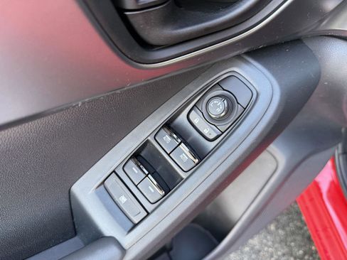 Certified 2025 Subaru Impreza 2.0i image 14