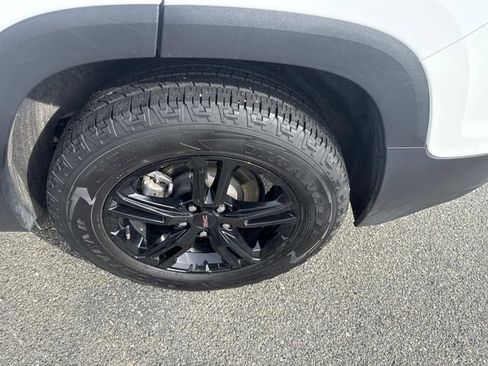 Used 2023 GMC Terrain AT4 image 16
