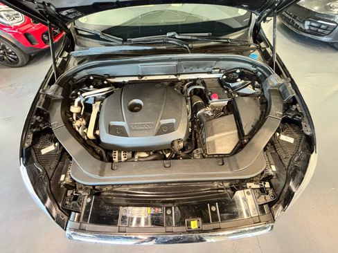 Used 2019 Volvo XC60 T5 Momentum w/ Premium Package image 50