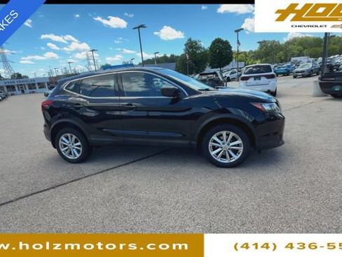 Used 2018 Nissan Rogue Sport S w/ S Appearance Package AWD/4WD image 9