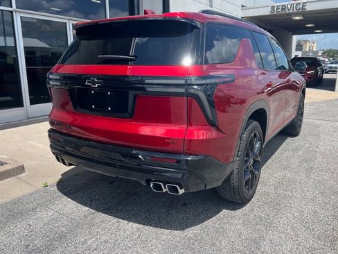 Used 2024 Chevrolet Traverse RS AWD/4WD image 8