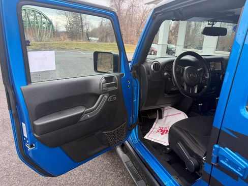 Certified 2016 Jeep Wrangler Unlimited Sport image 14