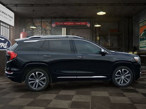 Used 2020 GMC Terrain Denali w/ LPO, Floor Liner Package FWD image 7