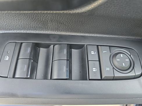 Used 2025 Toyota Tacoma SR5 image 26