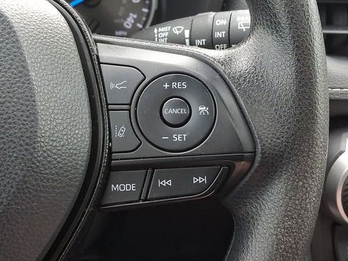 Used 2021 Toyota RAV4 XLE w/ Convenience Package AWD/4WD image 22