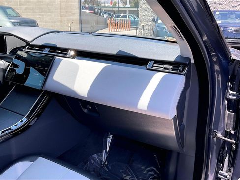 Certified 2025 Land Rover Range Rover Velar Dynamic SE AWD/4WD image 18