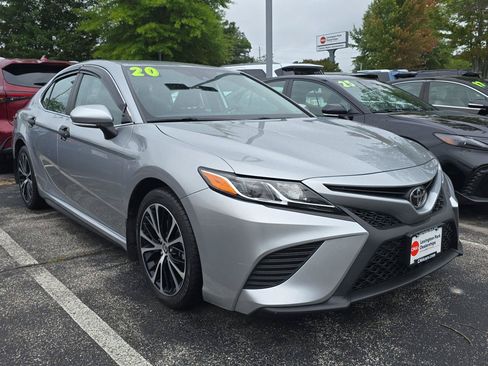 Used 2020 Toyota Camry SE w/ Convenience Package FWD image 1
