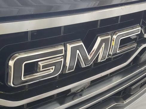 Used 2025 GMC Sierra 1500 AT4 w/ AT4 Premium Package AWD/4WD image 12