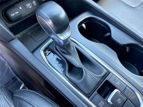 Used 2020 Hyundai Santa Fe Limited FWD image 17
