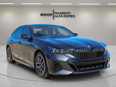 Used 2024 BMW i5 eDrive40i w/ M Sport Package image 1