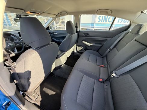 Used 2025 Nissan Altima 2.5 SV image 27