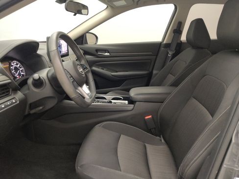 Used 2024 Nissan Altima 2.5 SV w/ SV Premium Package FWD image 17