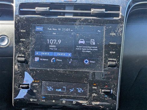 Used 2022 Hyundai Santa Cruz SEL Premium image 17